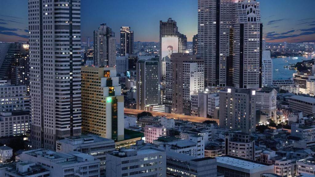 Holiday Inn Bangkok Silom